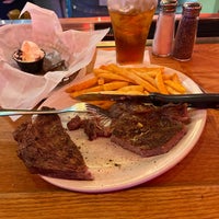 Photo taken at Logan&amp;#39;s Roadhouse by Henry M. on 11/5/2022