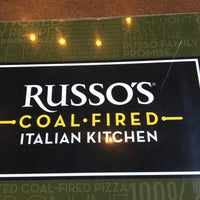 รูปภาพถ่ายที่ Russo&amp;#39;s Coal-Fired Italian Kitchen โดย Kaihe เมื่อ 4/9/2017