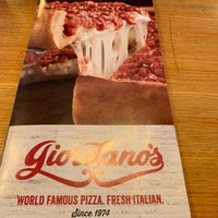 Photo taken at Giordano’s by ✌🏼❤️🤙🏼 on 11/5/2019