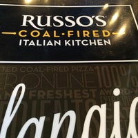รูปภาพถ่ายที่ Russo&amp;#39;s Coal-Fired Italian Kitchen โดย Kaihe เมื่อ 2/26/2016