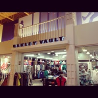 Oakley Vault - Accessories Store