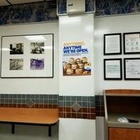 Photo taken at White Castle by Victor on 7/29/2016