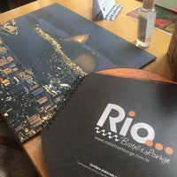 Das Foto wurde bei Rio... Bistrô e Lounge von Angela R. am 5/21/2017 aufgenommen