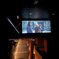 Das Foto wurde bei Studio Movie Grill City Centre von CLINTON D. am 4/29/2022 aufgenommen