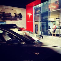 Photo taken at Tesla Los Angeles by Shar M. on 10/10/2014