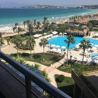 Photo taken at Sheraton Çesme Hotel, Resort and SPA by Ertuğrul B. on 9/16/2015