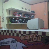 Photo taken at Comfort Helmet Therapy System by Fachry R. on 1/23/2013