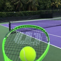 Foto tirada no(a) Crandon Park Tennis Center por Mohammed .. em 5/18/2021