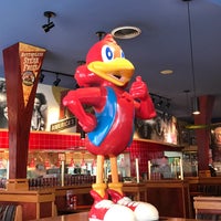 Photo taken at Red Robin Gourmet Burgers and Brews by Jean P. on 3/3/2017