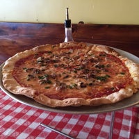 7/18/2015にAndrew S.がNice Pizzaで撮った写真
