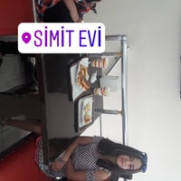 Photo taken at Sarıekin Simit Evi by Bernaaa a. on 7/27/2017