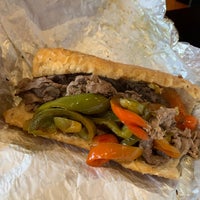 Photo taken at Johnny&amp;#39;s Beef &amp;amp; Gyros Lincoln Park by Stacy B. on 8/21/2022