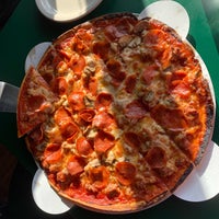 Photo taken at Michael&amp;#39;s Original Pizzeria &amp;amp; Tavern by Stacy B. on 1/10/2023