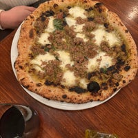 รูปภาพถ่ายที่ Spacca Napoli Pizzeria โดย Stacy B. เมื่อ 11/9/2023