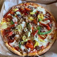 Foto diambil di Blaze Pizza oleh Stacy B. pada 3/15/2019