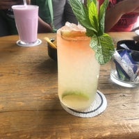 Foto tirada no(a) Bajamar Cocktail Bar por Kami B. em 7/15/2019