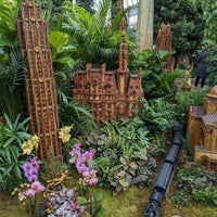 Photo taken at NYBG Holiday Train Show by Christoffer J. on 1/8/2023