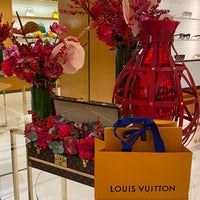 Photo taken at Louis Vuitton by coхейла . on 11/25/2021