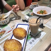Photo taken at Tsui Wah Restaurant by Yanyue T. on 6/4/2019