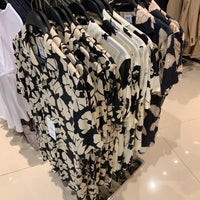 Zara Clothing Store In 横浜市