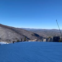 Photo taken at Hunter Mountain Ski Resort by Johnny B. on 1/16/2023