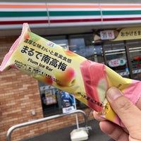 Photo taken at 7-Eleven by のぶを お. on 8/26/2022