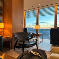 Photo taken at Cathay Pacific First Class Lounge by Veli-Matti L. on 11/25/2023