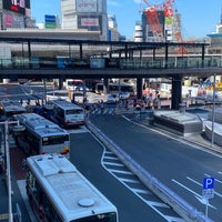 Photo taken at Shibuya Sta. West Exit Bus Terminal by 冷た～いホット on 7/29/2023