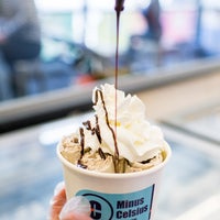 5/17/2017 tarihinde Minus Celsius Ice Creamziyaretçi tarafından Minus Celsius Ice Cream'de çekilen fotoğraf