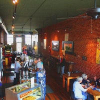 Foto tomada en Harbor Perk Coffeehouse &amp;amp; Roasting Co.  por Harbor Perk Coffeehouse &amp;amp; Roasting Co. el 5/16/2017