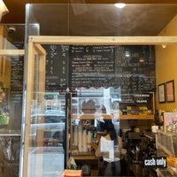 Foto tirada no(a) Jessi&amp;#39;s Coffee Shop por Ian M. em 4/16/2022