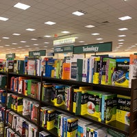 Photo taken at Barnes &amp;amp; Noble by Krikor H. on 8/16/2019