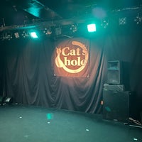 Photo taken at 新宿Cat&amp;#39;s hole by けいた on 10/8/2022