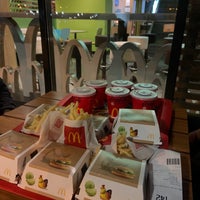 Photo taken at McDonald&amp;#39;s | მაკდონალდსი by ♉️ on 7/31/2022