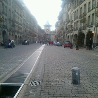 Foto scattata a Street One Bahnhof Bern da Sony Frey S. il 1/5/2013