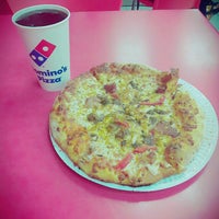 Photo taken at Domino&amp;#39;s Pizza by ☪️MELİ☪️ on 3/30/2017