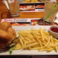 Photo taken at Ruby Tuesday by Tudor F. on 1/7/2016