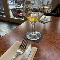 Photo taken at Proeflokaal Brewers Restaurant en eetcafé, Brouwerij by Randy H. on 3/23/2022