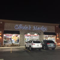 Photo taken at Olivia&amp;#39;s Market / Shell by Jay H. on 12/9/2018