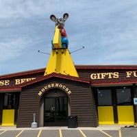 Foto tirada no(a) Mousehouse Cheesehaus por Jay H. em 8/17/2019