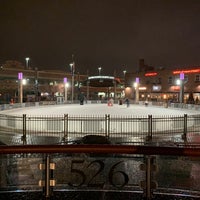 รูปภาพถ่ายที่ Main Street Square โดย Jay H. เมื่อ 1/17/2023