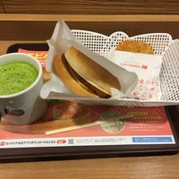 Photo taken at Lotteria by たむ on 12/29/2021