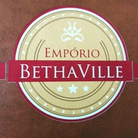 รูปภาพถ่ายที่ Empório Bethaville โดย Evandro H. เมื่อ 3/15/2016