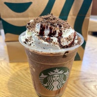 Photo taken at Starbucks by 梅会 on 1/23/2023
