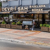 Foto diambil di Devr-i Şah Baklava oleh Devrişah B. pada 1/4/2021