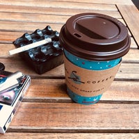 Photo taken at Caribou Coffee by Mehmet A. on 2/10/2019