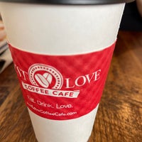 5/21/2021 tarihinde Jeff K.ziyaretçi tarafından Just Love Coffee Cafe'de çekilen fotoğraf