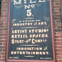 Foto tirada no(a) Mill No. 5 por Leigh M. em 3/5/2020
