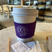 Photo taken at The Coffee Bean &amp;amp; Tea Leaf by Fahad .. on 1/27/2022