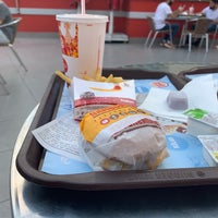 Photo taken at Burger King by  E S R A  on 8/23/2019